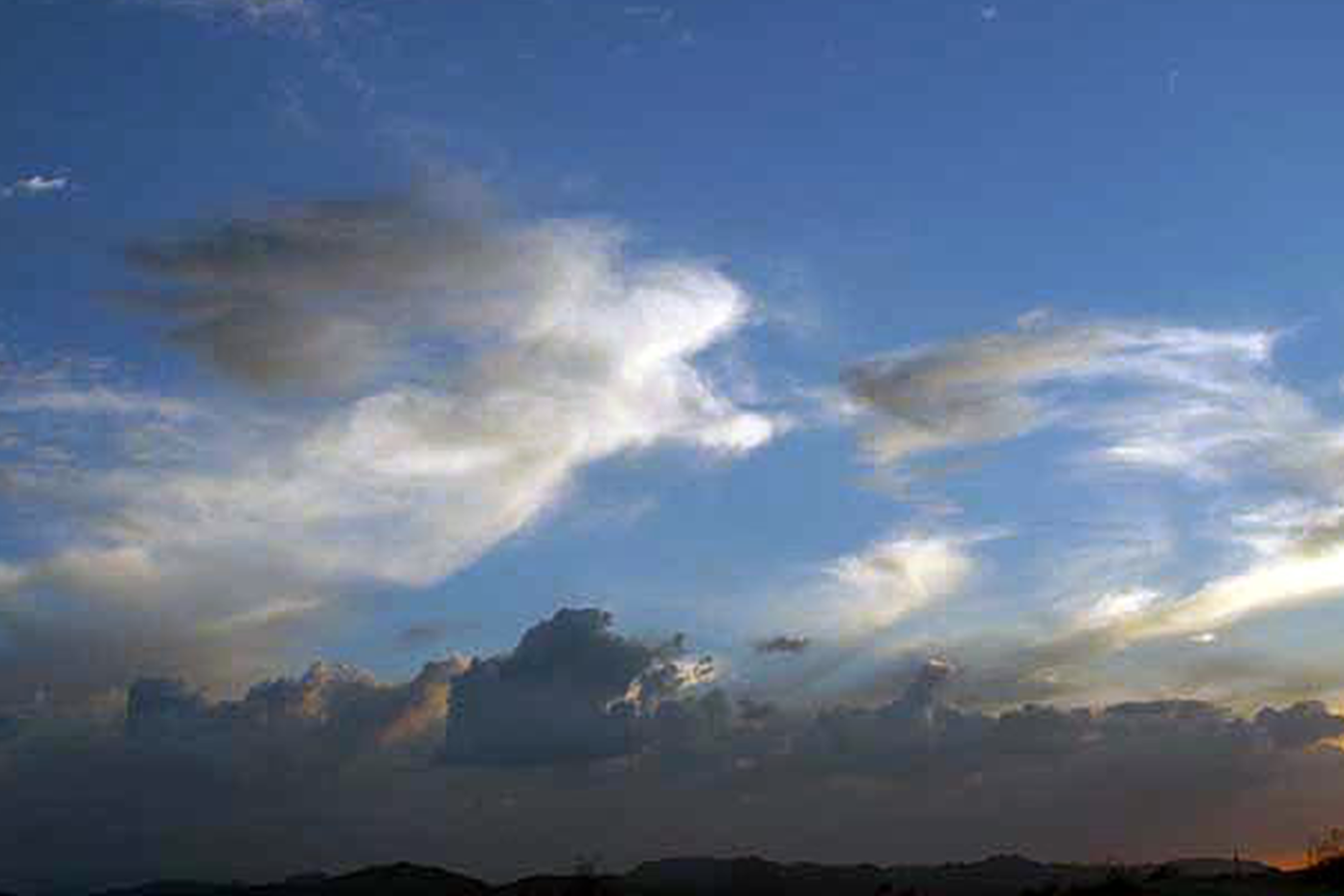 Ангел облака фото. Небесные знамения. Облако похожее на глаз. Лик Небесный. Лики Бога на небе.