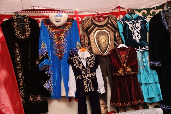 Национальная одежда в казахстане
