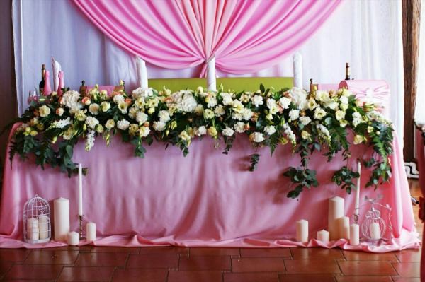 Украшение стола жениха и невесты