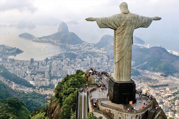 Статуя христа искупителя бразилия