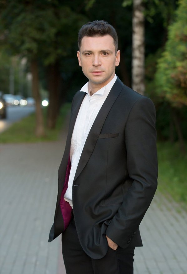Актер Хабаров