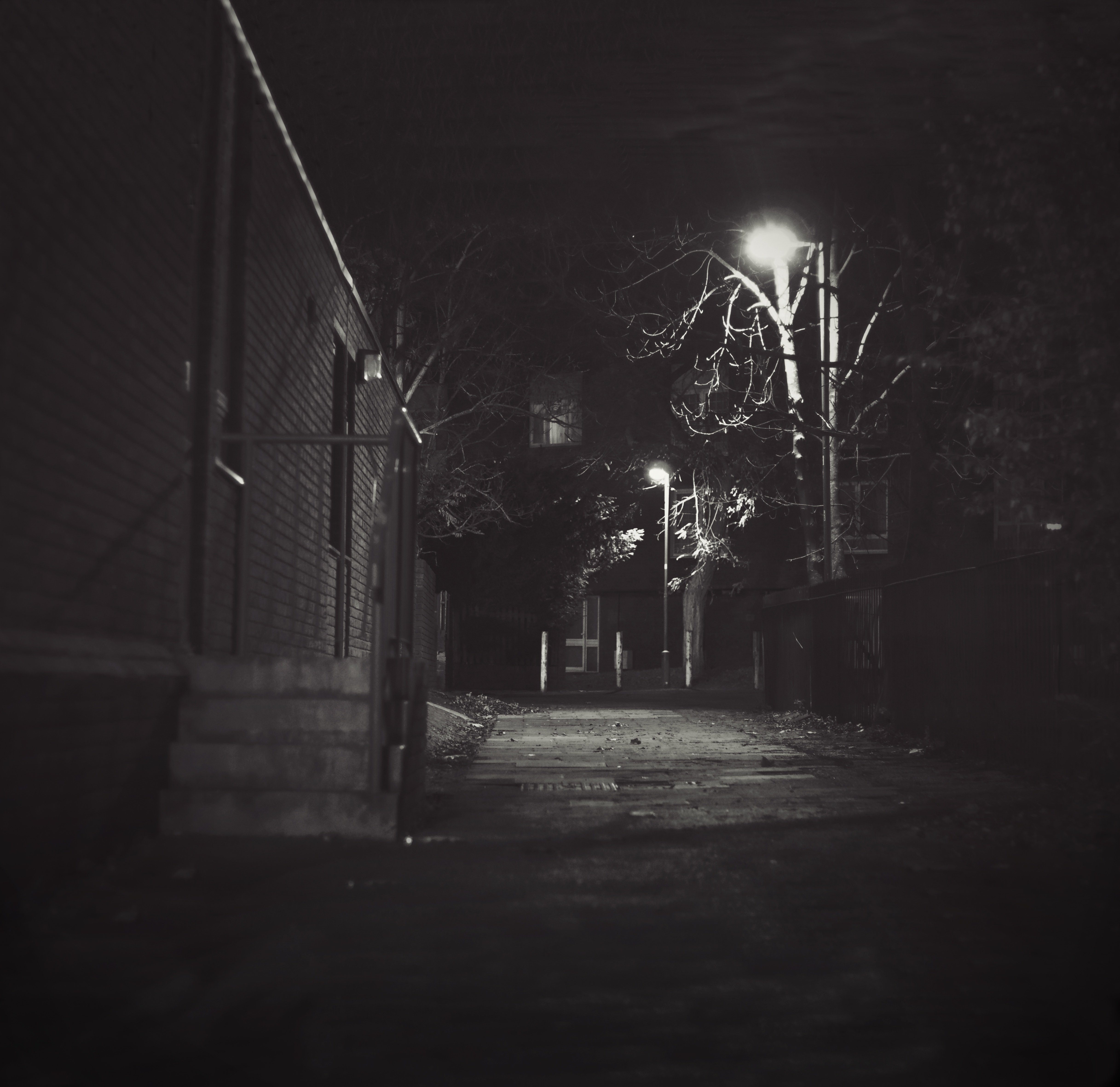 Dark scene. Темная улица. Темная мрачная улица. Темная жуткая улица. Темные фото.
