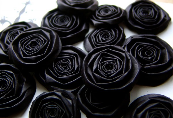 Черные розы обои на телефон