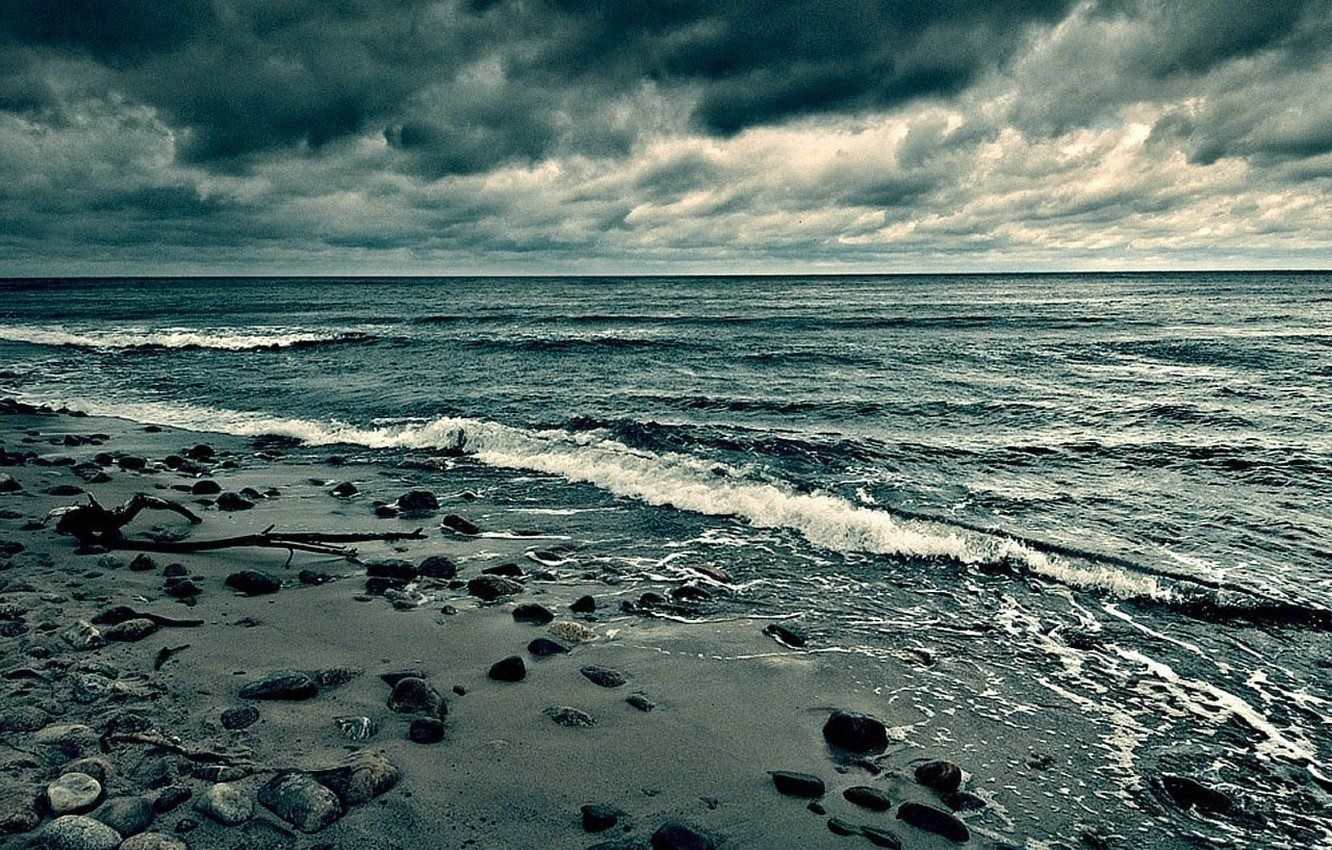 Грустью море не вычерпаешь. Пасмурное море. Мрачное море. Грустное море. Темное море.