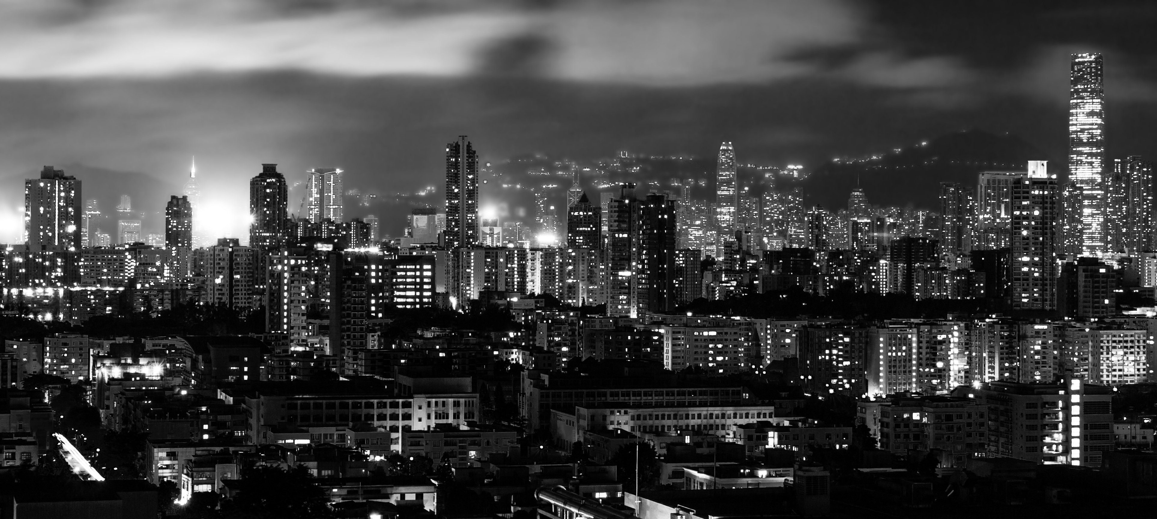 Города черном фоне. Город панорама черно белый. Ночной город. Панорама черно белая. Тёмный город.