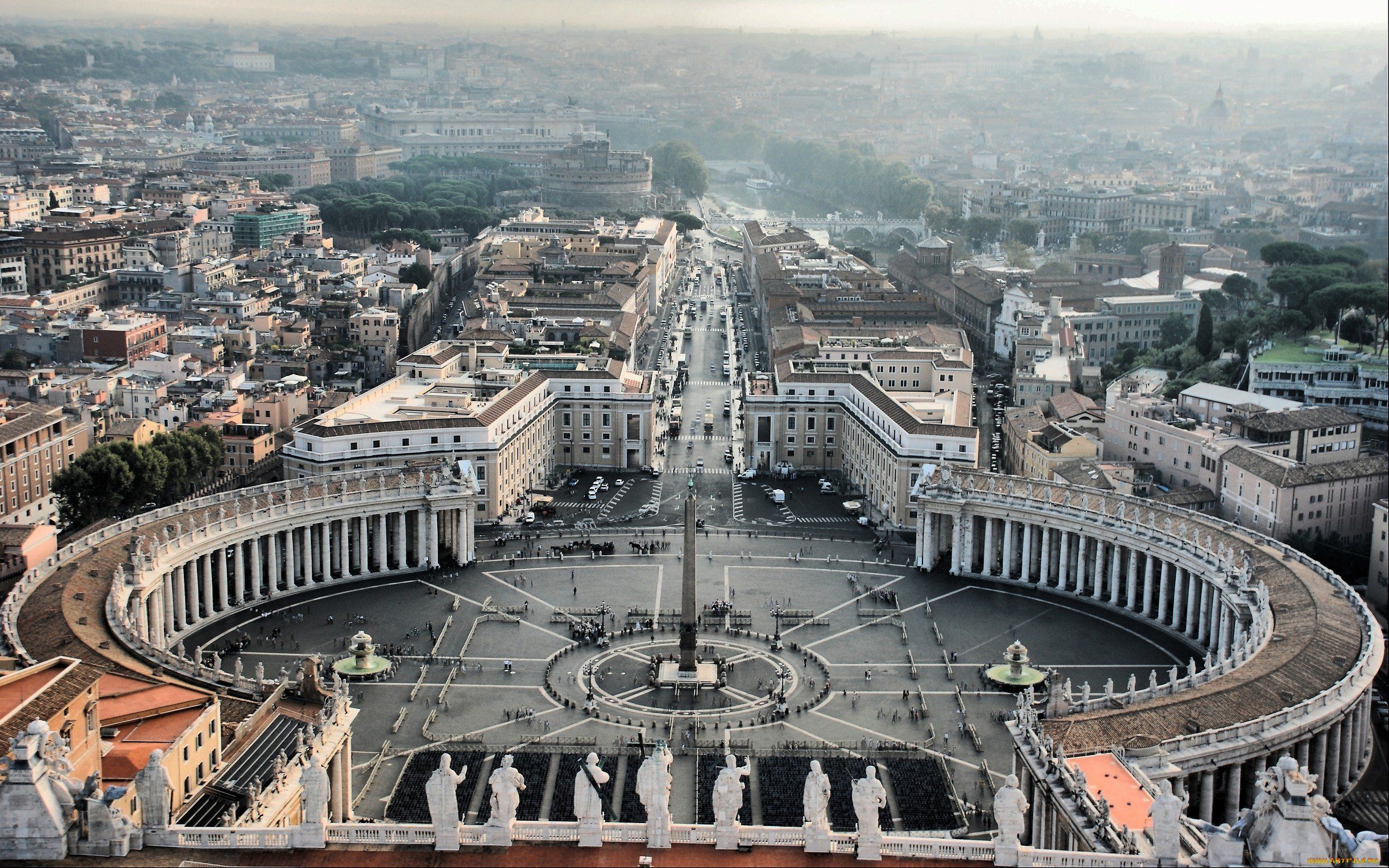 Площадь св Петра в Риме