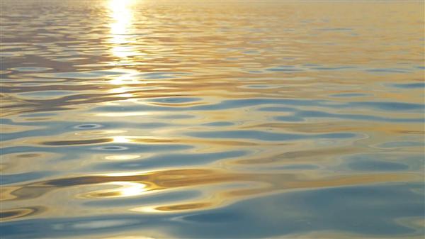 Блики солнца на воде