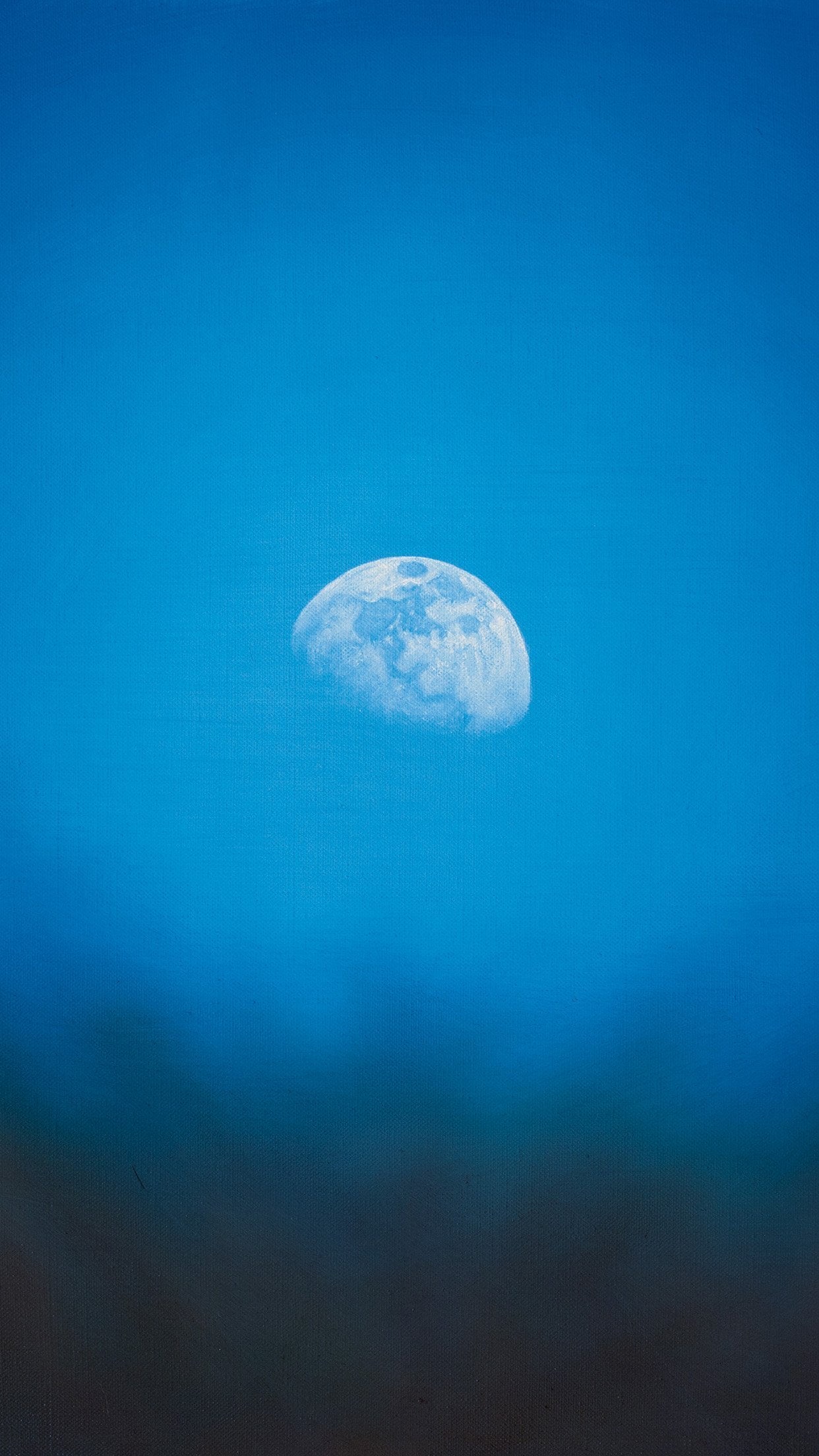 Луна на айфон 15. Фон для iphone. Голубая Луна. Голубой айфон. Луна на голубом небе.