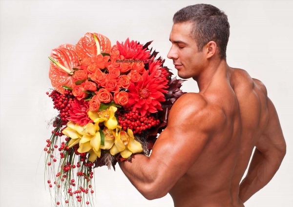 Открытка мужчина с цветами