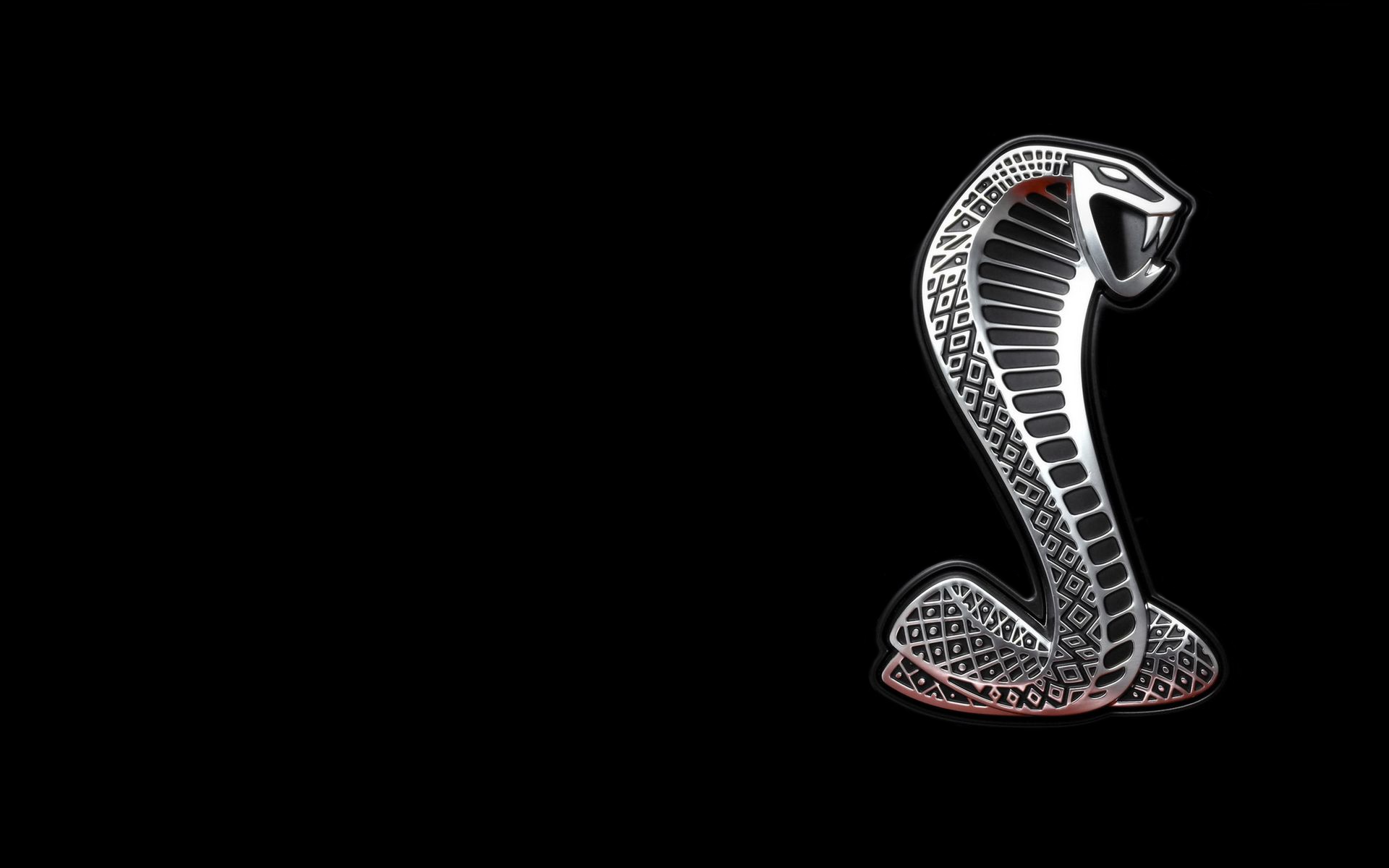 Сердце змеи решетка. Кобра логотип. Машина с логотипом кобры. Змея на телефон. Змея на заставку телефона.