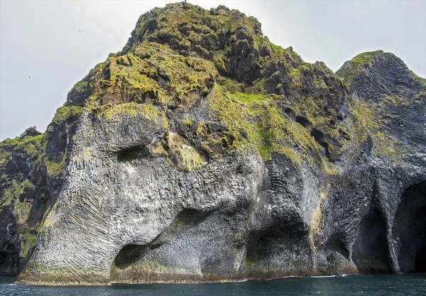 Гора слон в исландии